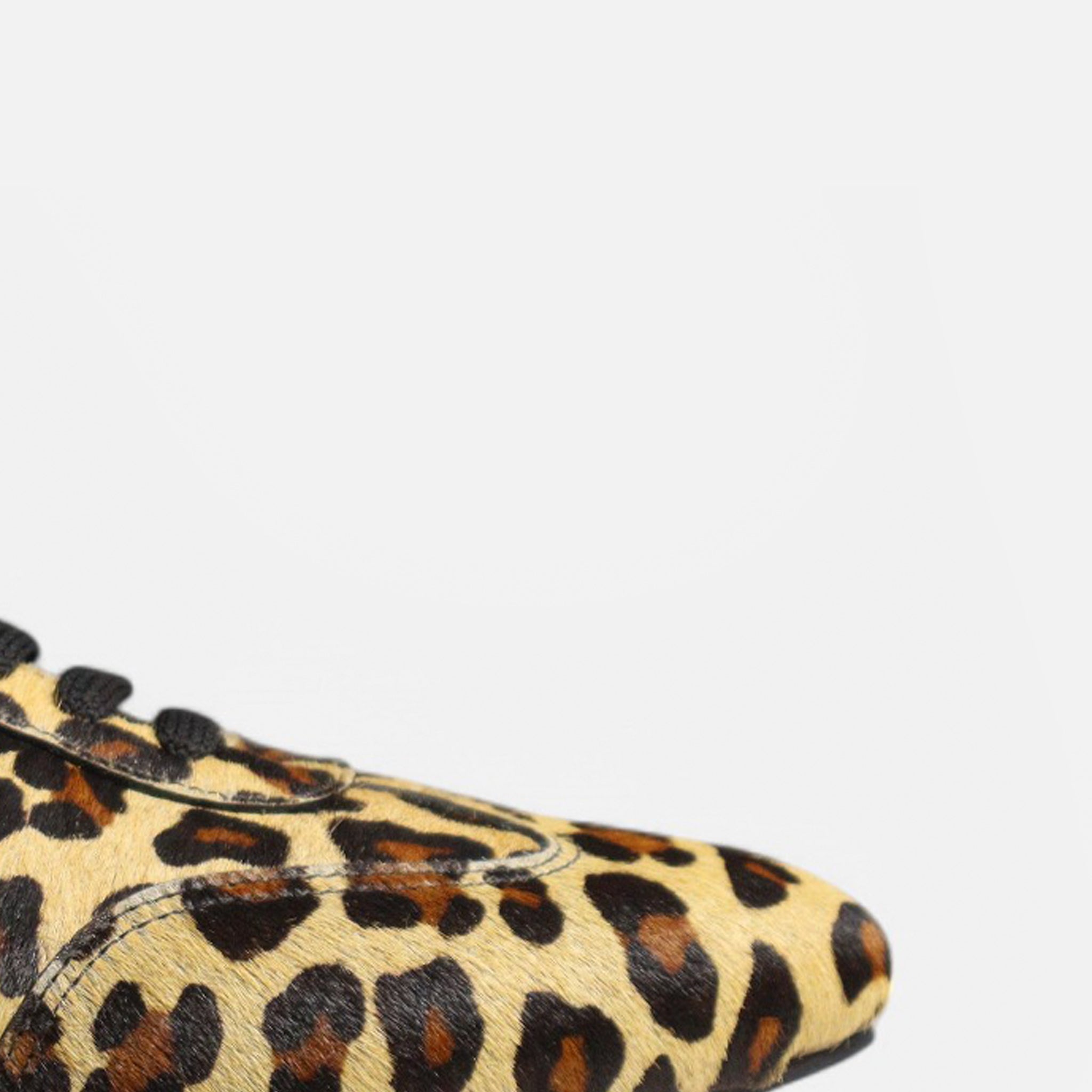 Tênis Oxford em Couro Animal Print