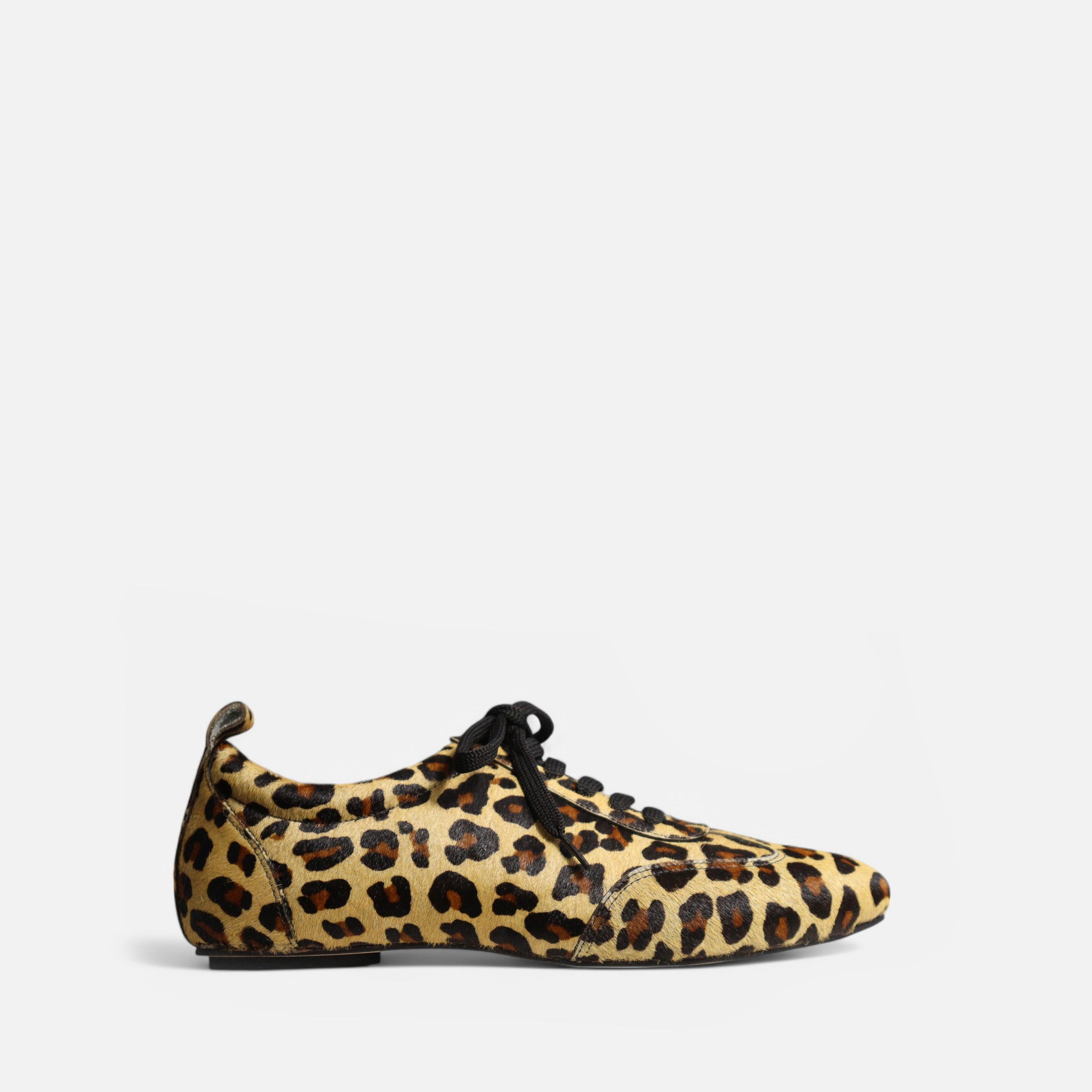 Tênis Oxford em Couro Animal Print