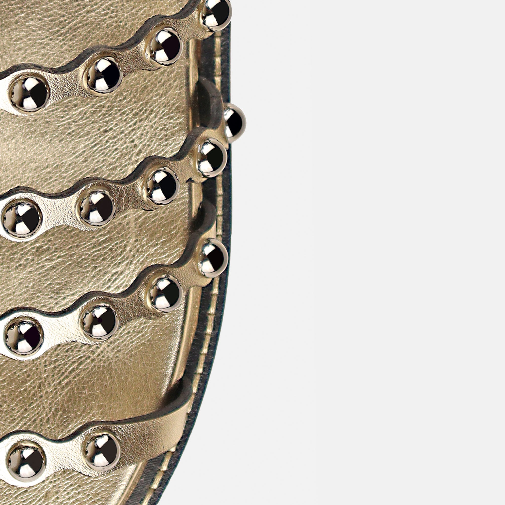 Papete com aplicação em Couro Ouro Light