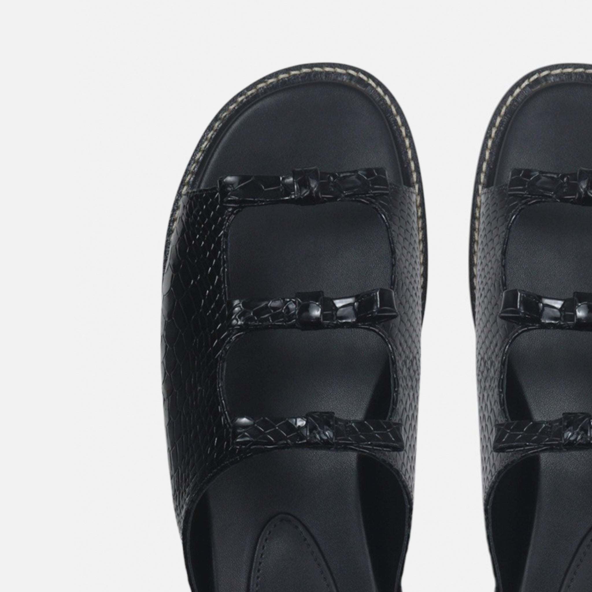 Papete Laços em Couro Texturizado Preto