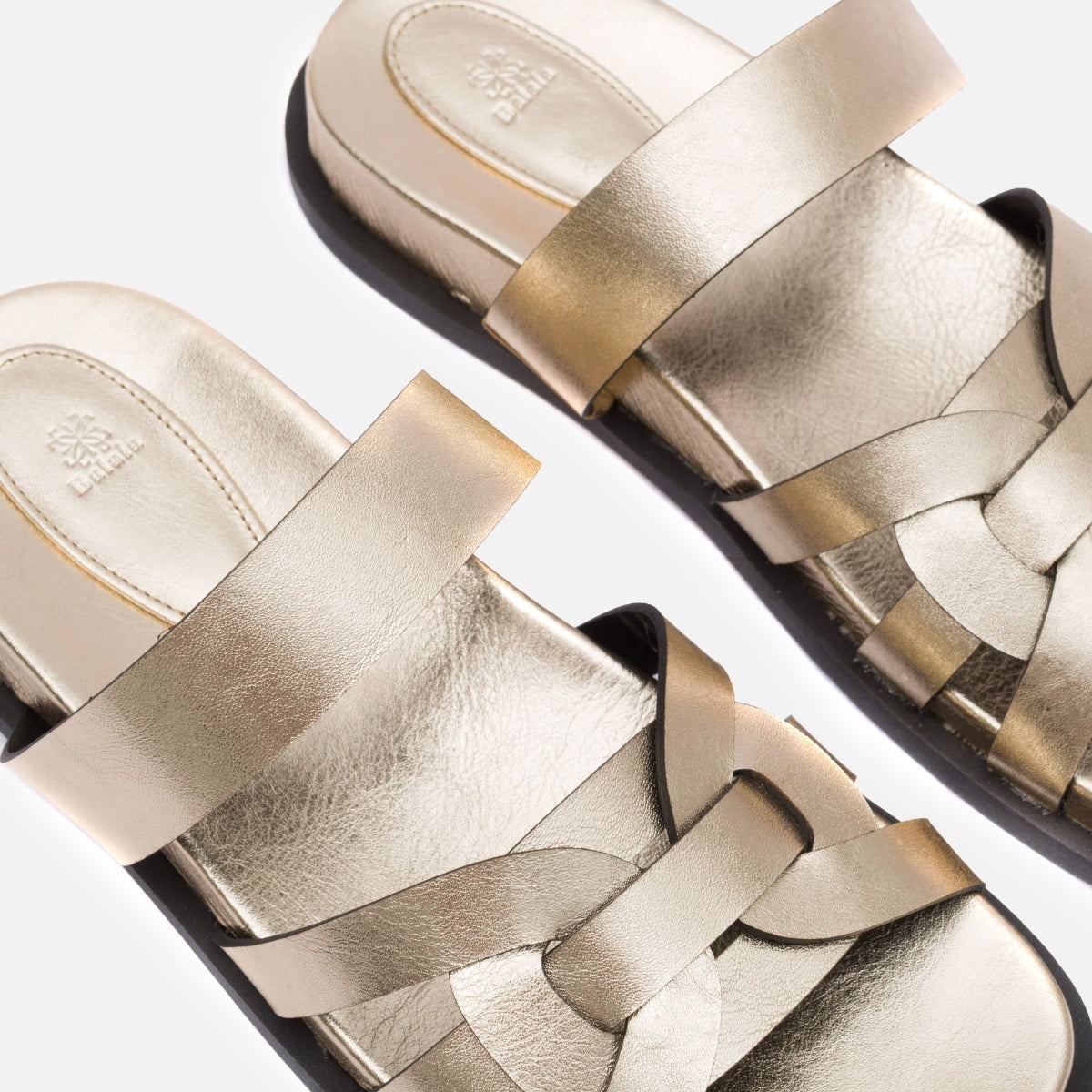 Papete em couro ouro com alças cruzadas