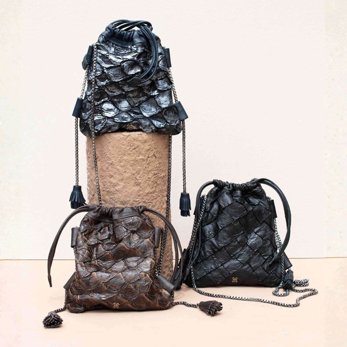 Bagphone em Couro Pirarucu Café