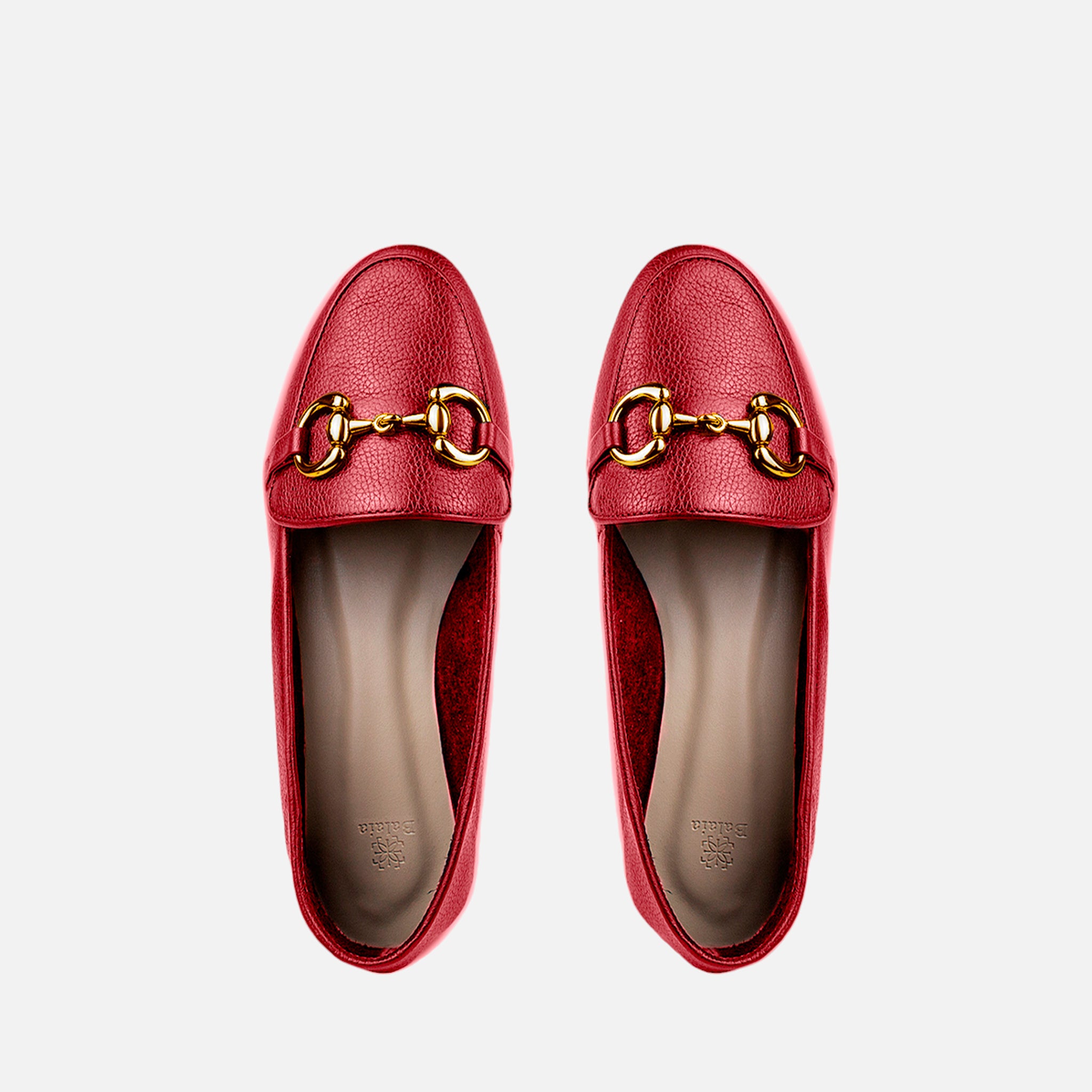 Mocassim com Detalhe em Metal em Couro Vermelho