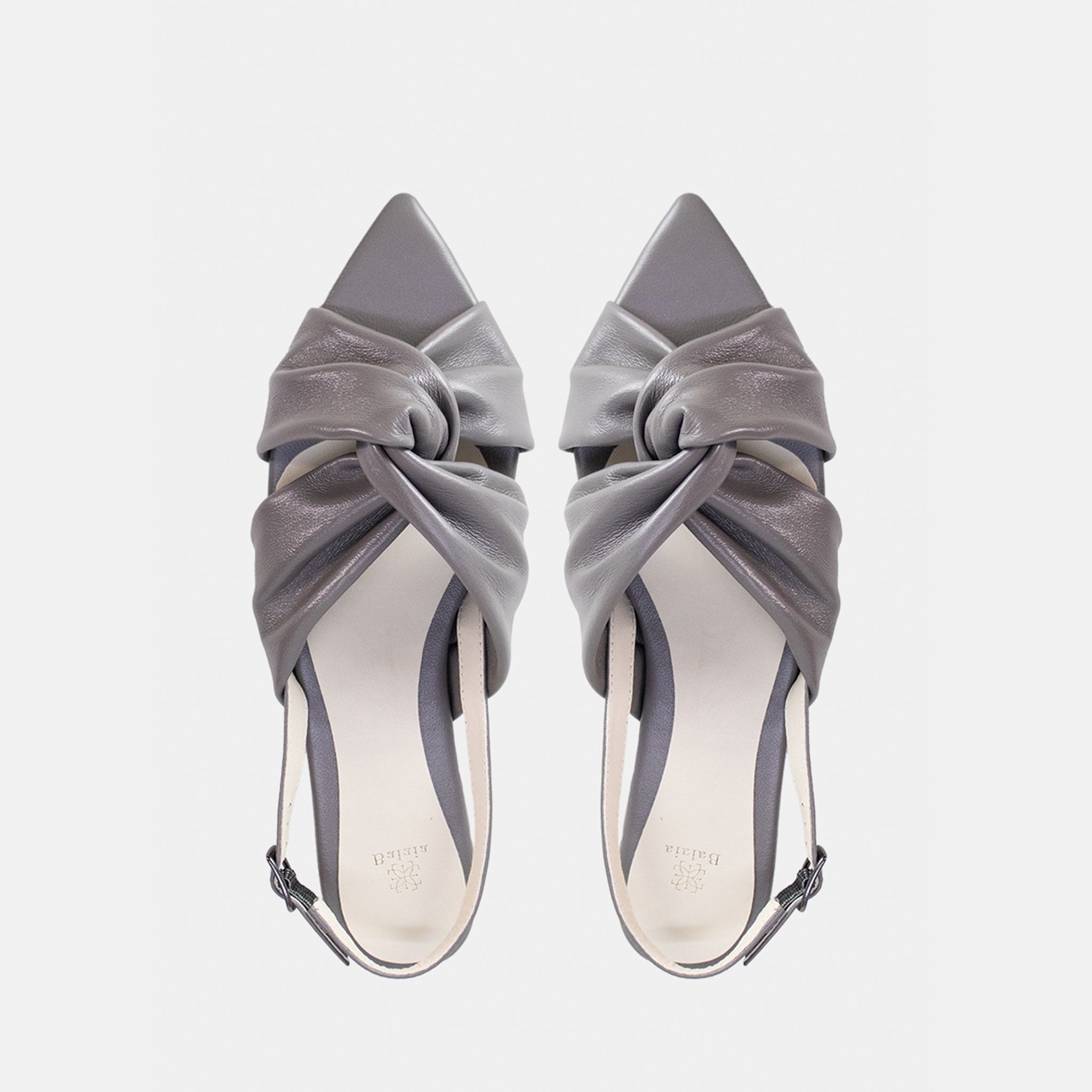 Slingback Tiras Entrelaçadas Pillow em Couro Cinza