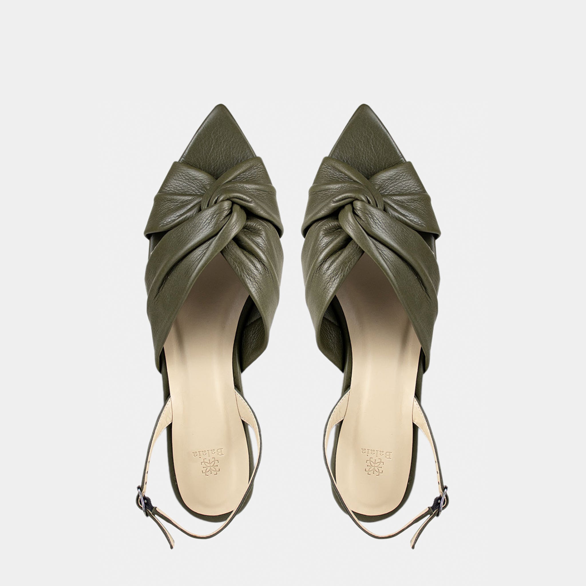 Slingback Tiras Entrelaçadas Pillow em Couro Musgo