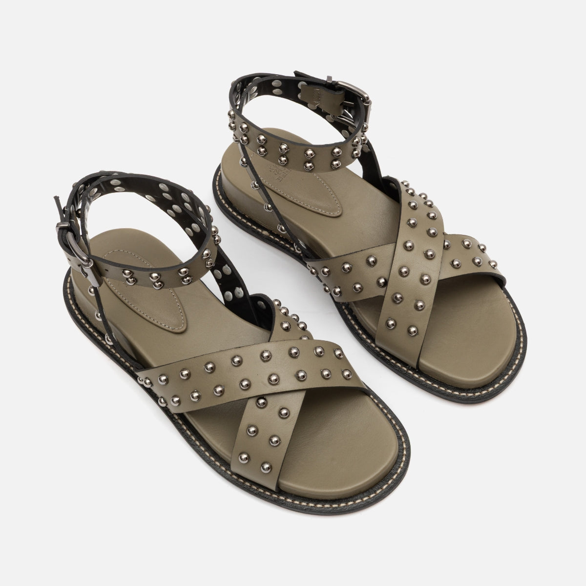 Sandália boho com aplicações khaki