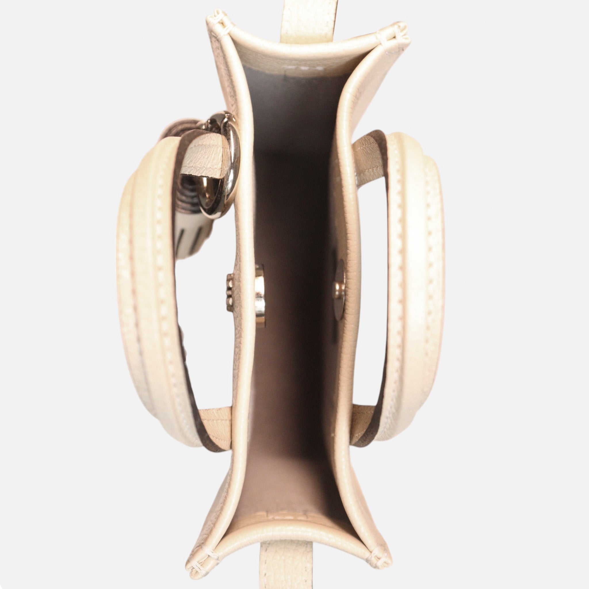 Bolsa Ana P em Couro Off White