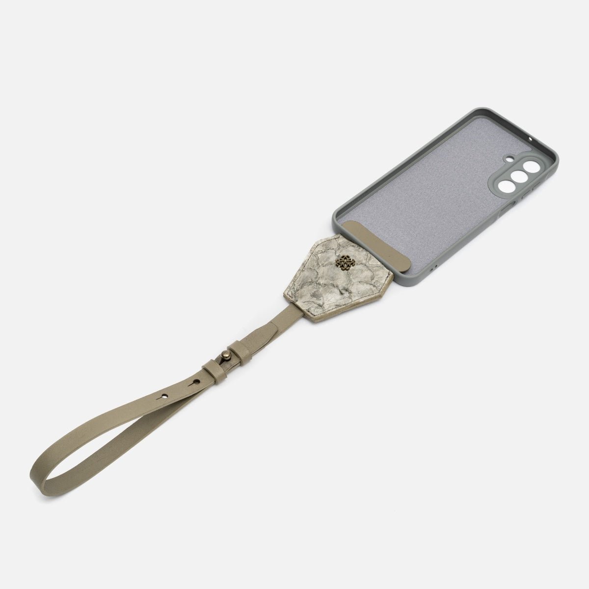 Bag Charm Multifuncional em Couro Pirarucu Cinza - Balaia