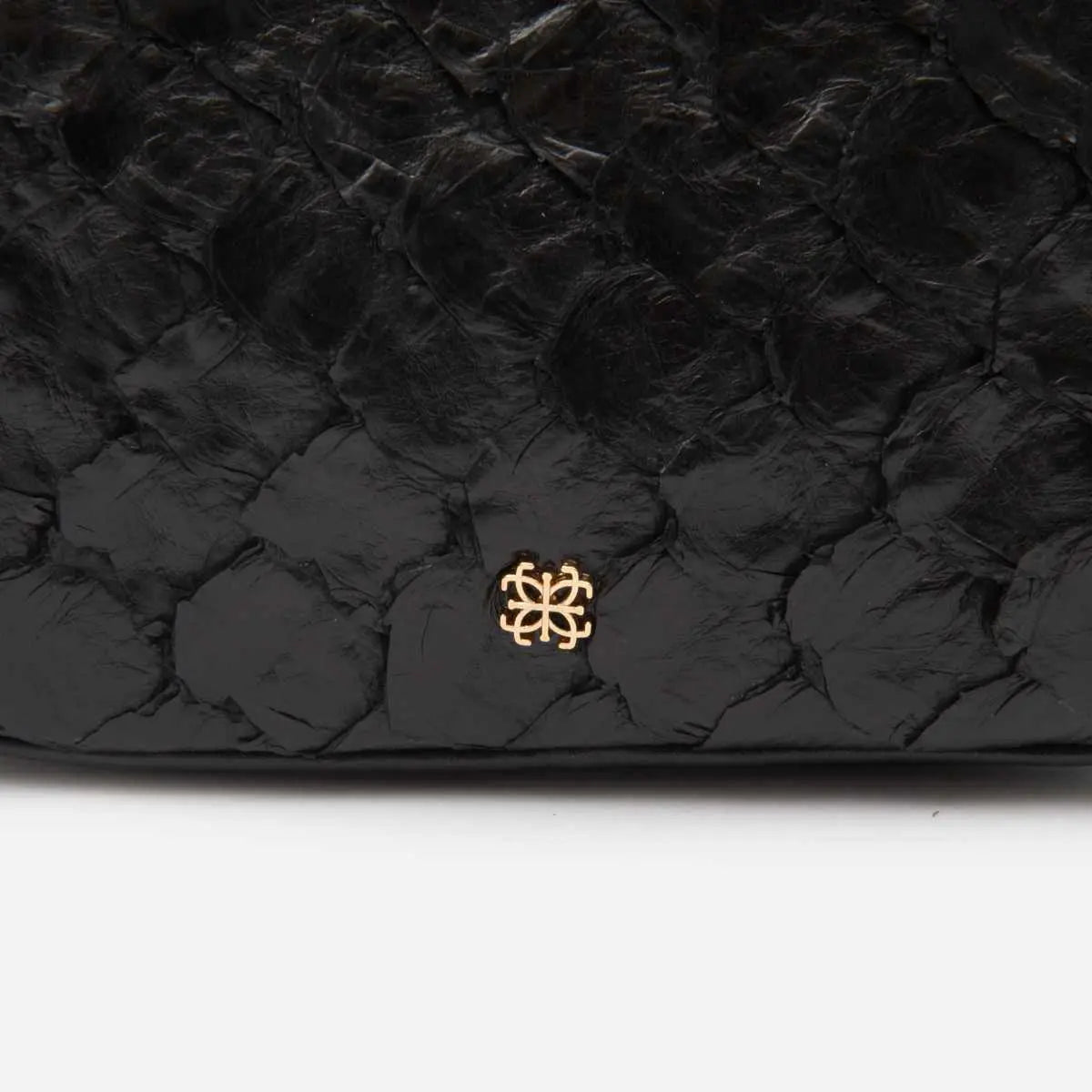 Bolsa Lívia em Couro Pirarucu Preto - Balaia
