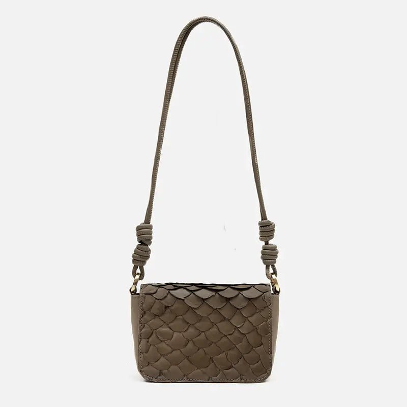 Bolsa Selena em Couro Pirarucu Grigio - Balaia