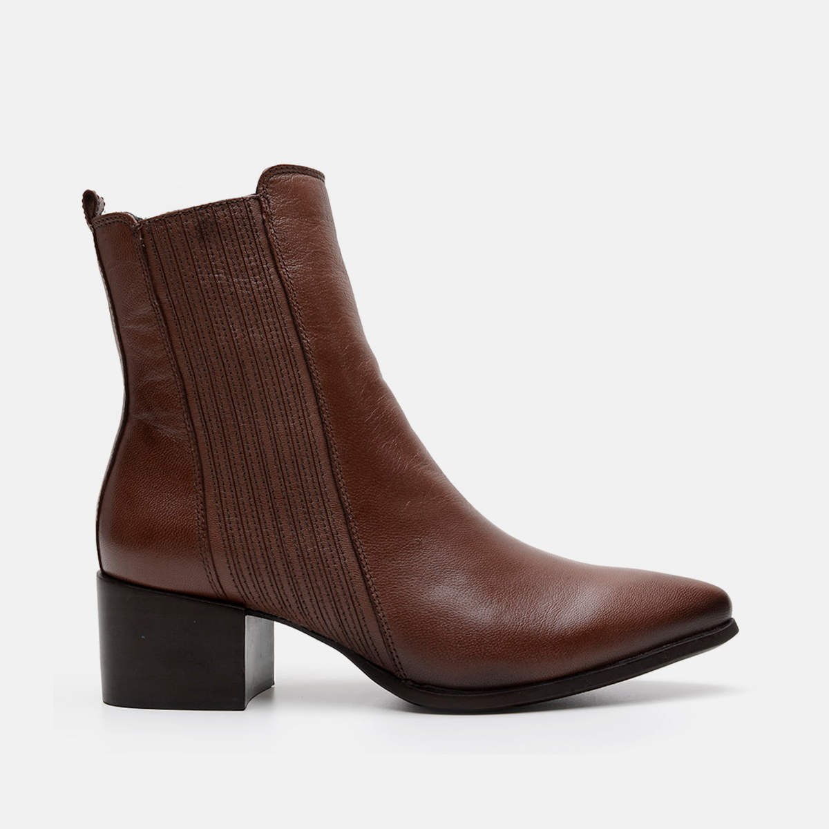Bota salto bloco em couro chocolate