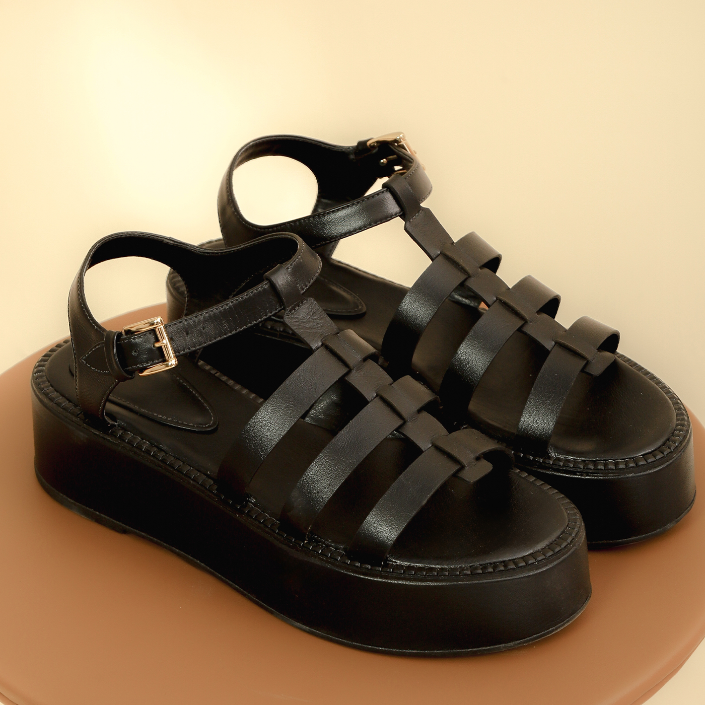 Flatform Fisherman em Couro Preto