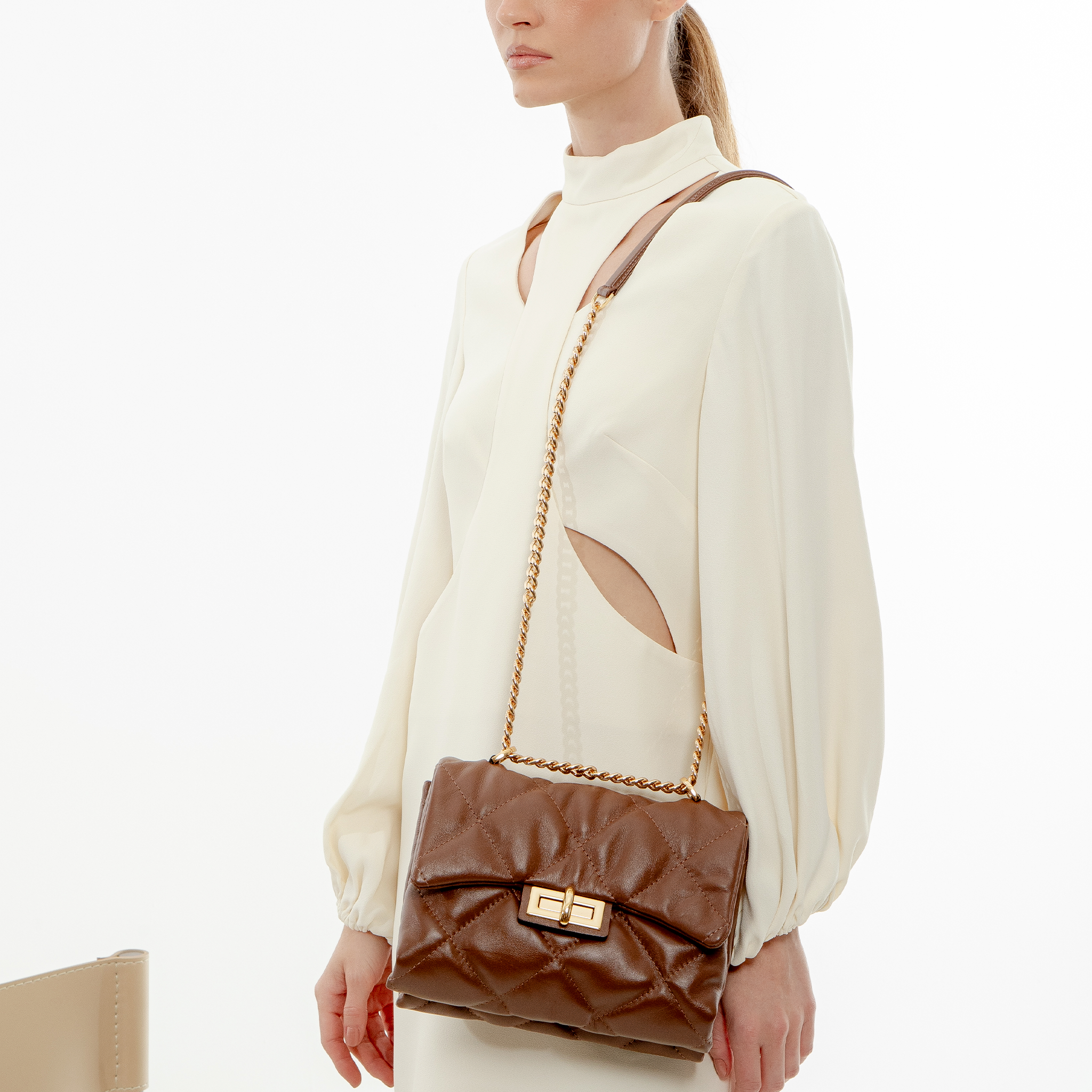 Bolsa Iza em Couro Cappuccino
