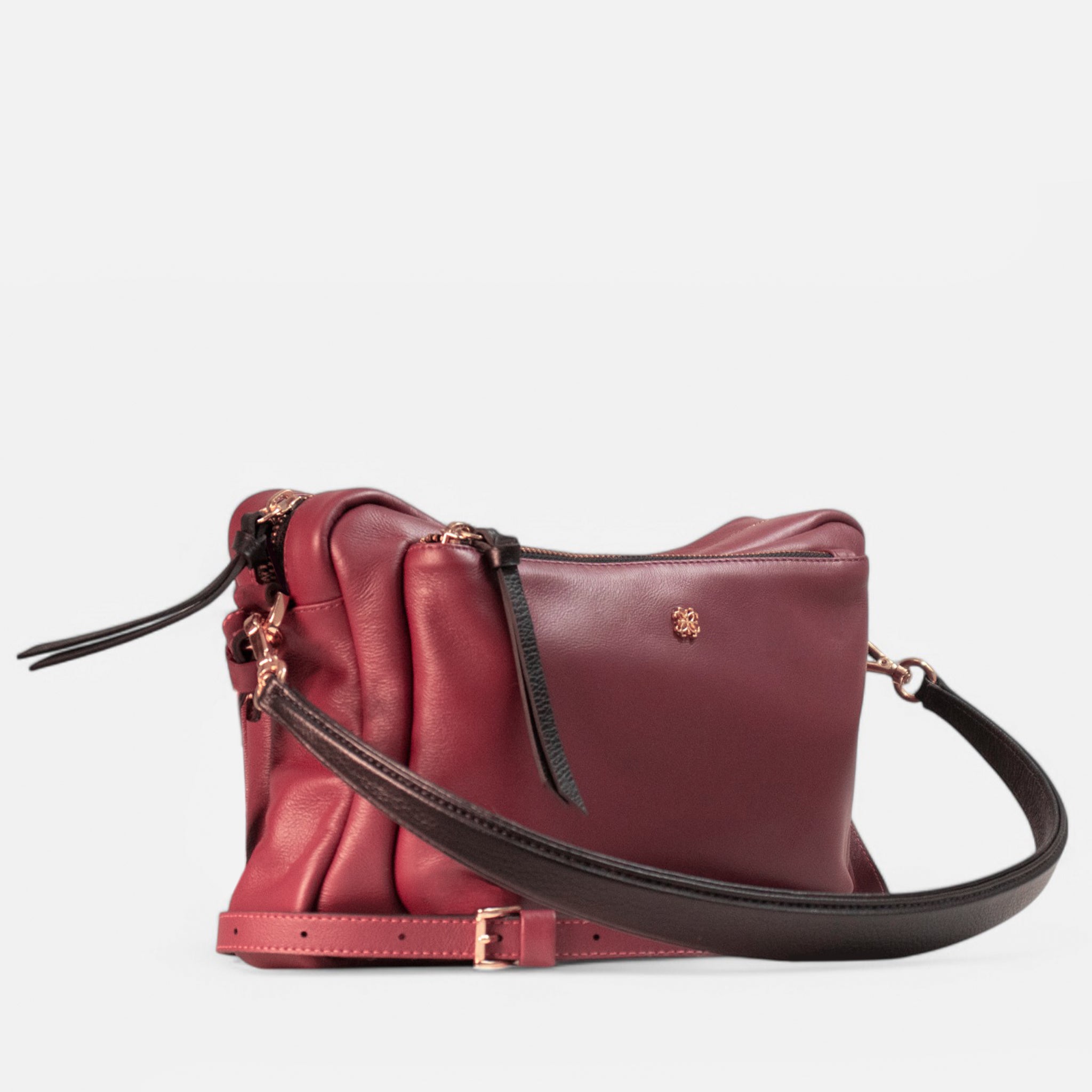 Bolsa Mira em Couro Rubi com Preto