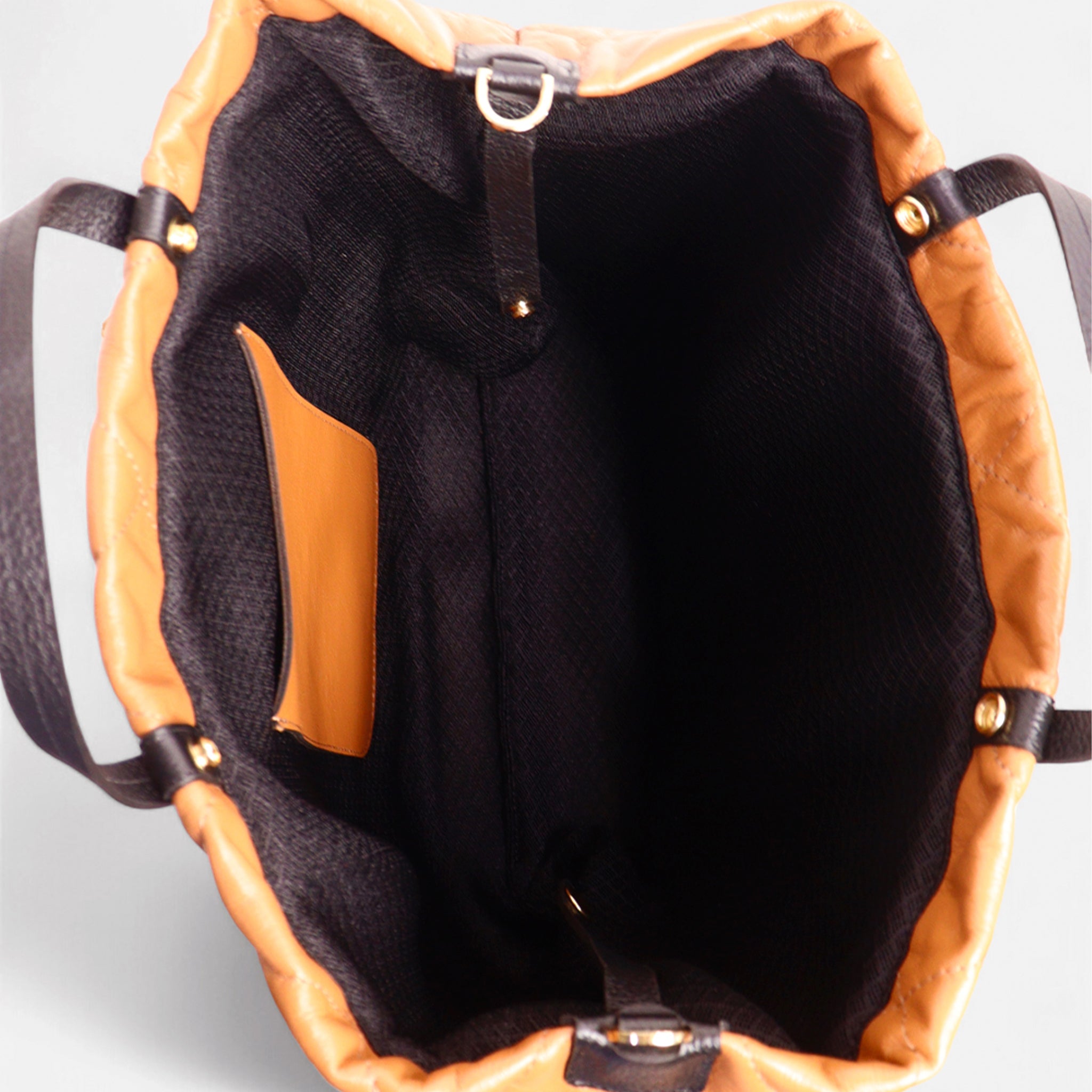 Bolsa Rafa G em Couro Carmel e Preto