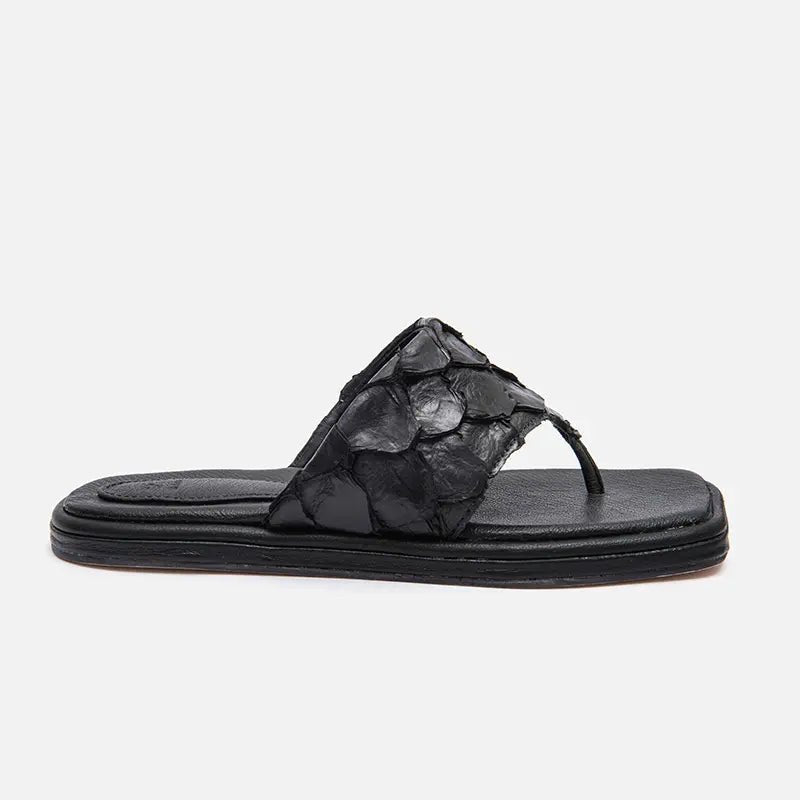 Sandália de Dedo em Pirarucu Preto - Balaia