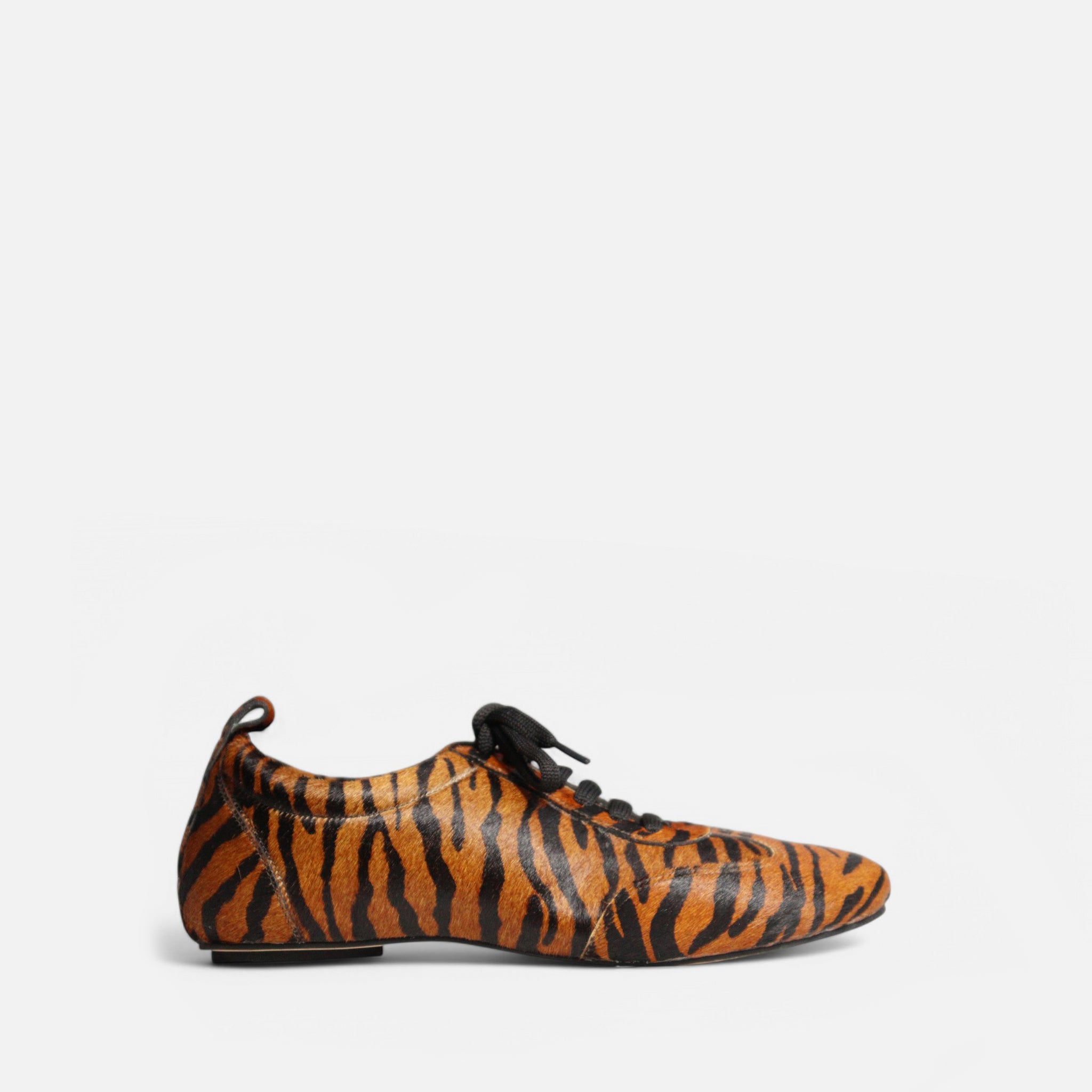 Tênis Oxford em Couro Animal Listrado Caramelo