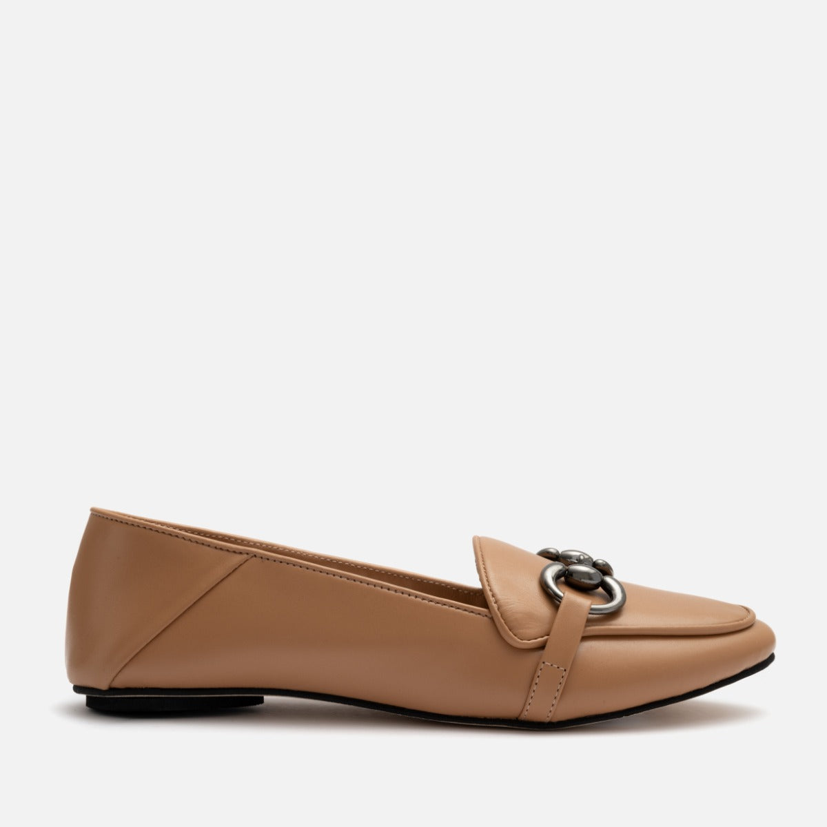 Mocassim com Detalhe em Metal em Couro Pecan