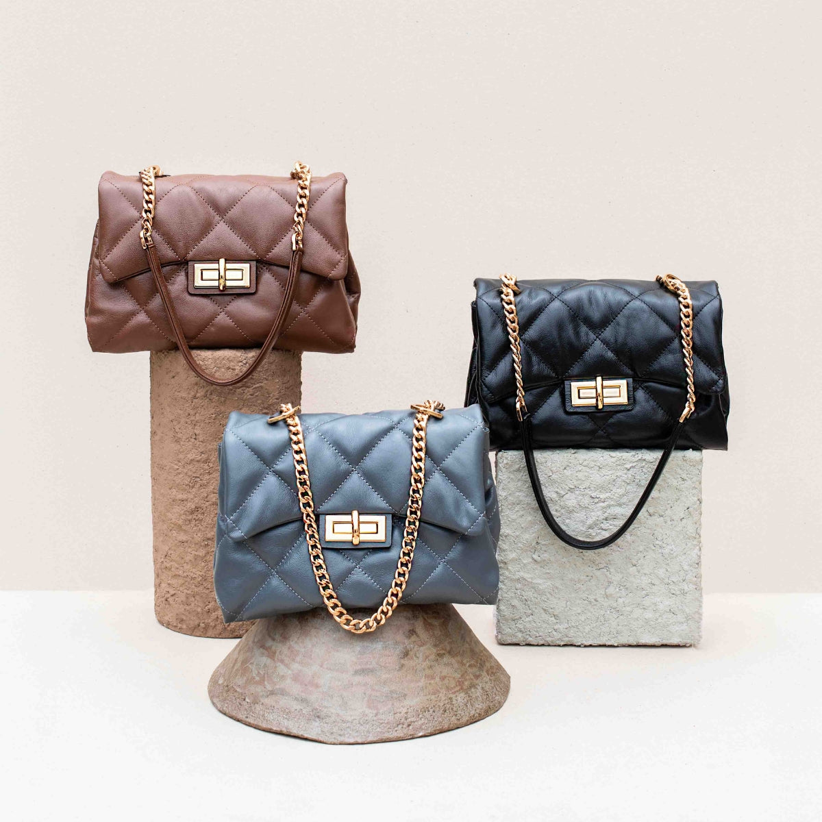 Bolsa Iza em Couro Grafite