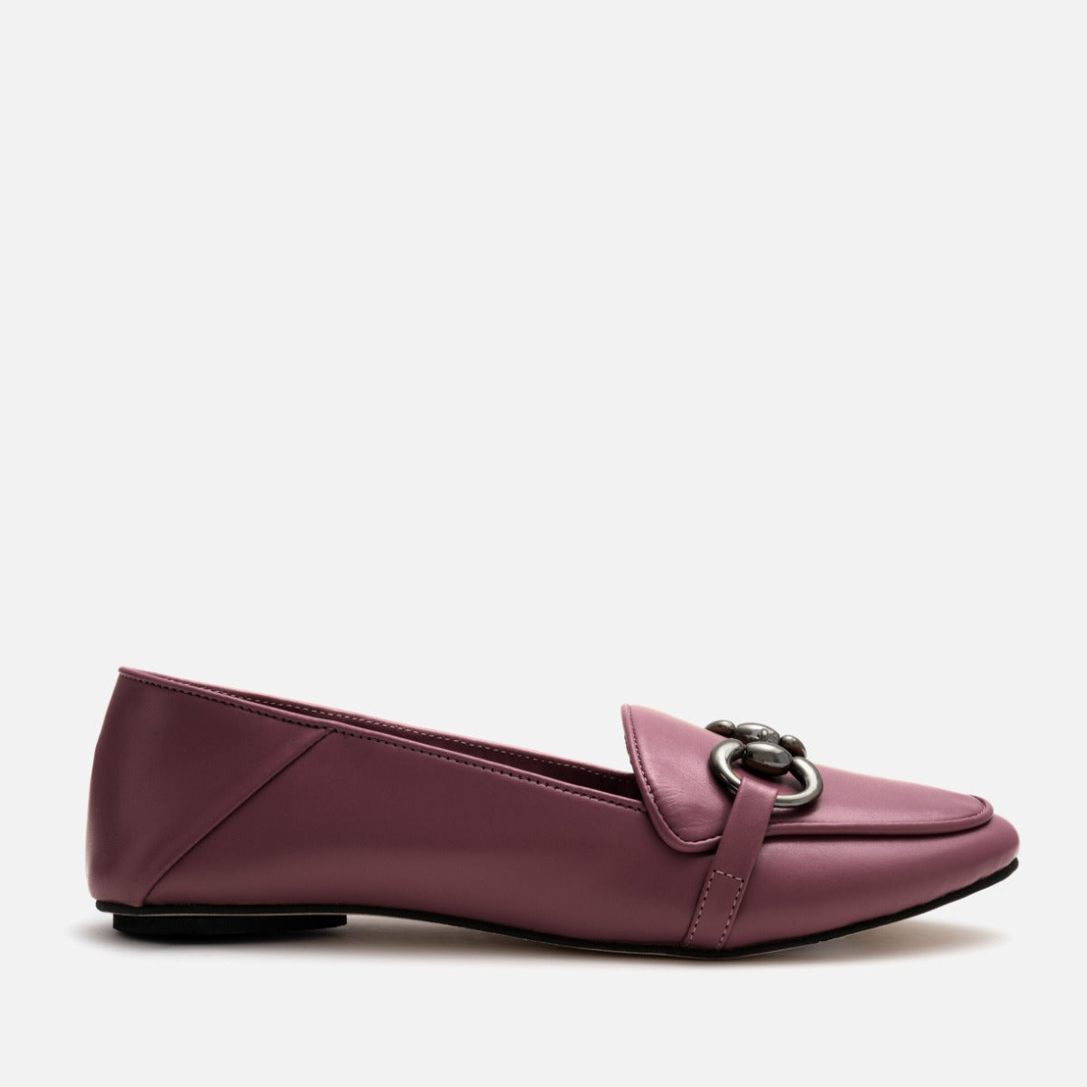 Mocassim com Detalhe em Metal em Couro Cabernet