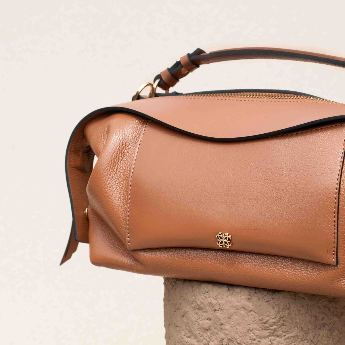 Bolsa Sil M em Couro Carmel