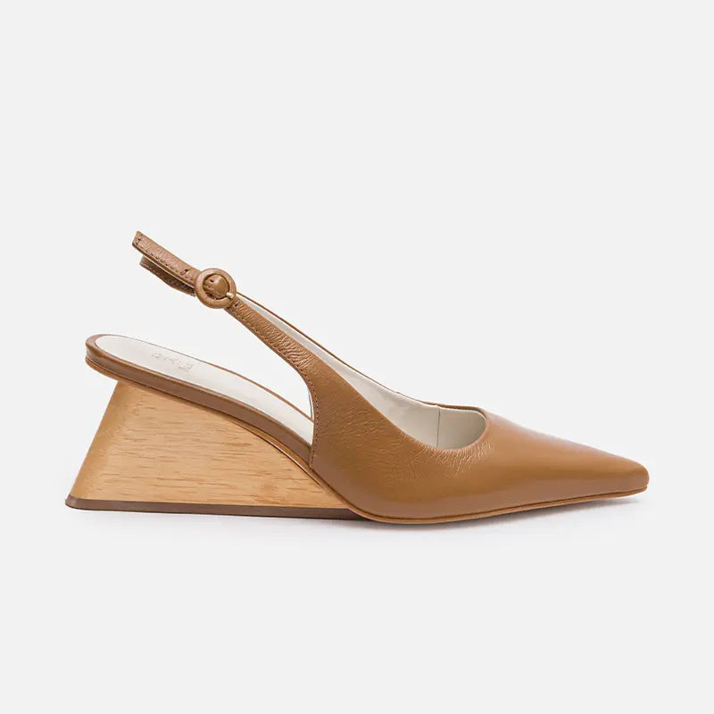 Scarpin Slingback Salto Arquitetônico Couro Carmel