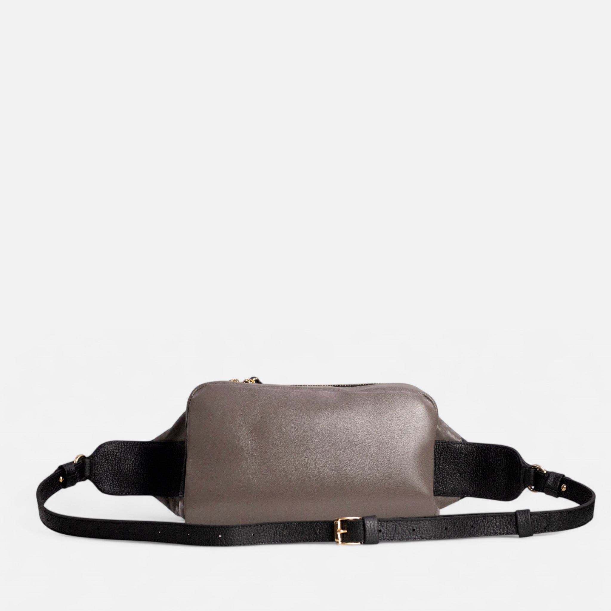 Bolsa Amélie em Couro Cimento e Preto