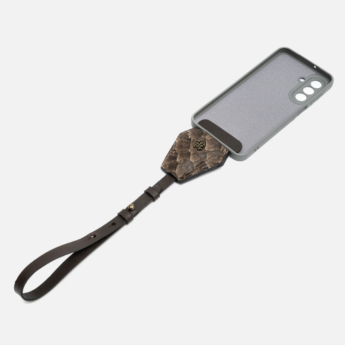 Bag Charm Multifuncional em Couro Pirarucu Café - Balaia