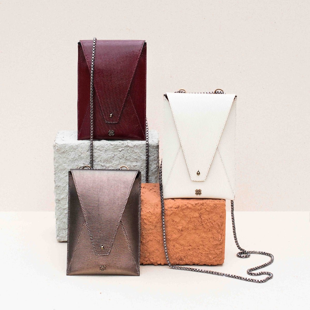 Bagphone Oli em Couro Colmeia Off White - Balaia