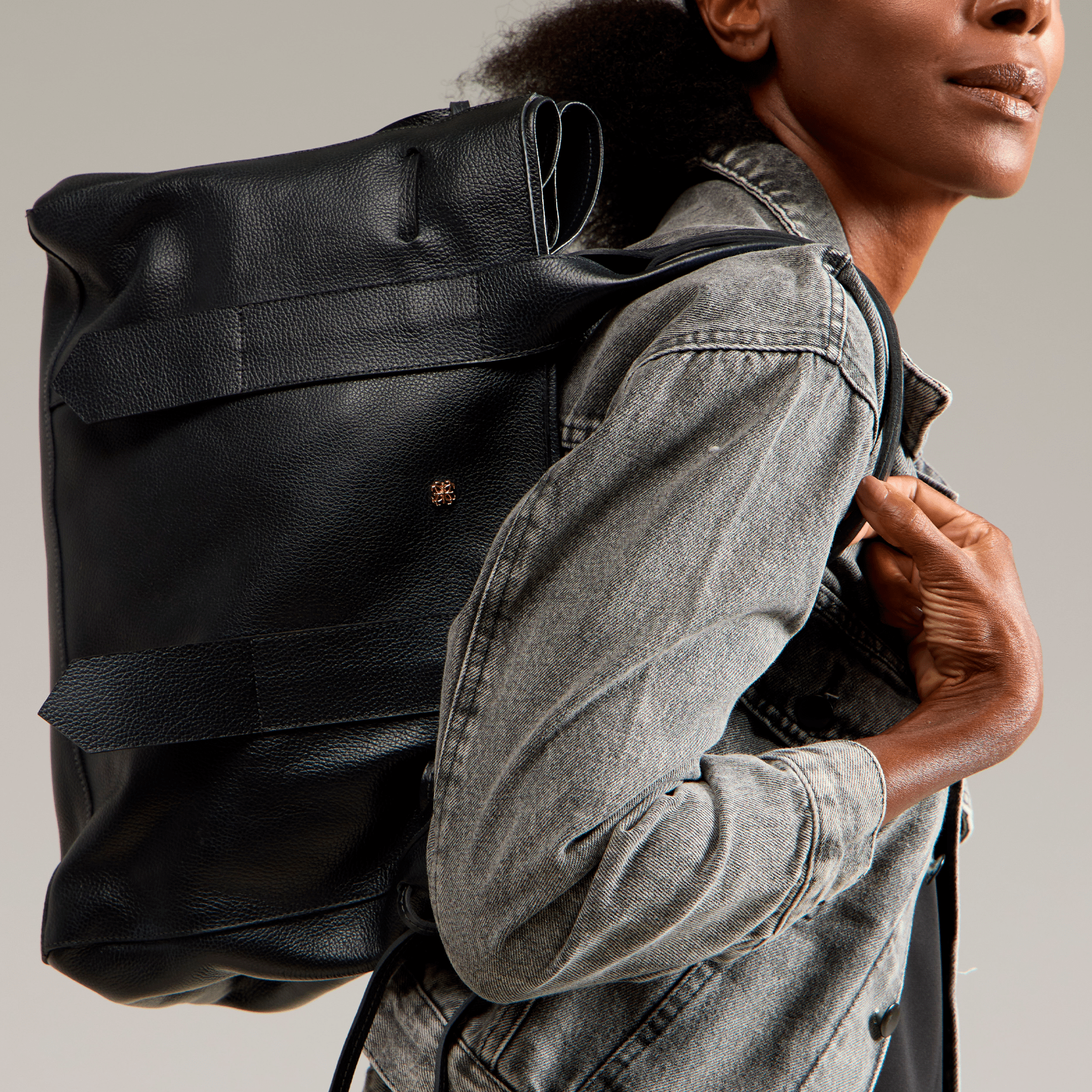 Bolsa Bianca com forro em Couro Preto - Balaia