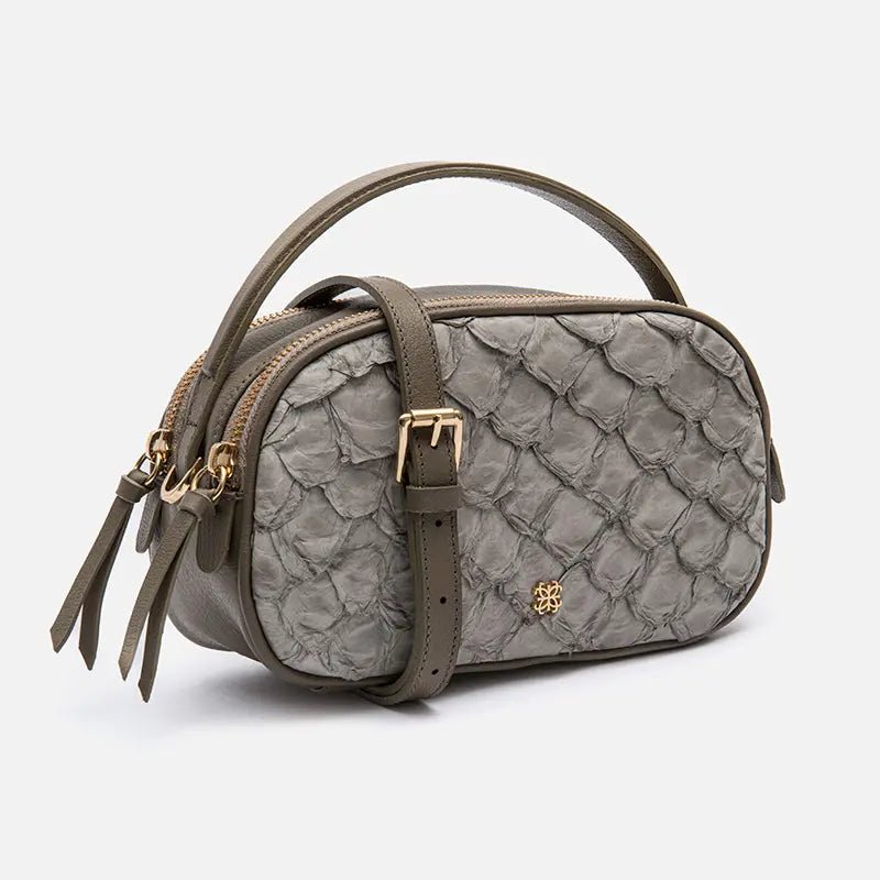 Bolsa Lívia em Couro Pirarucu Cinza - Balaia