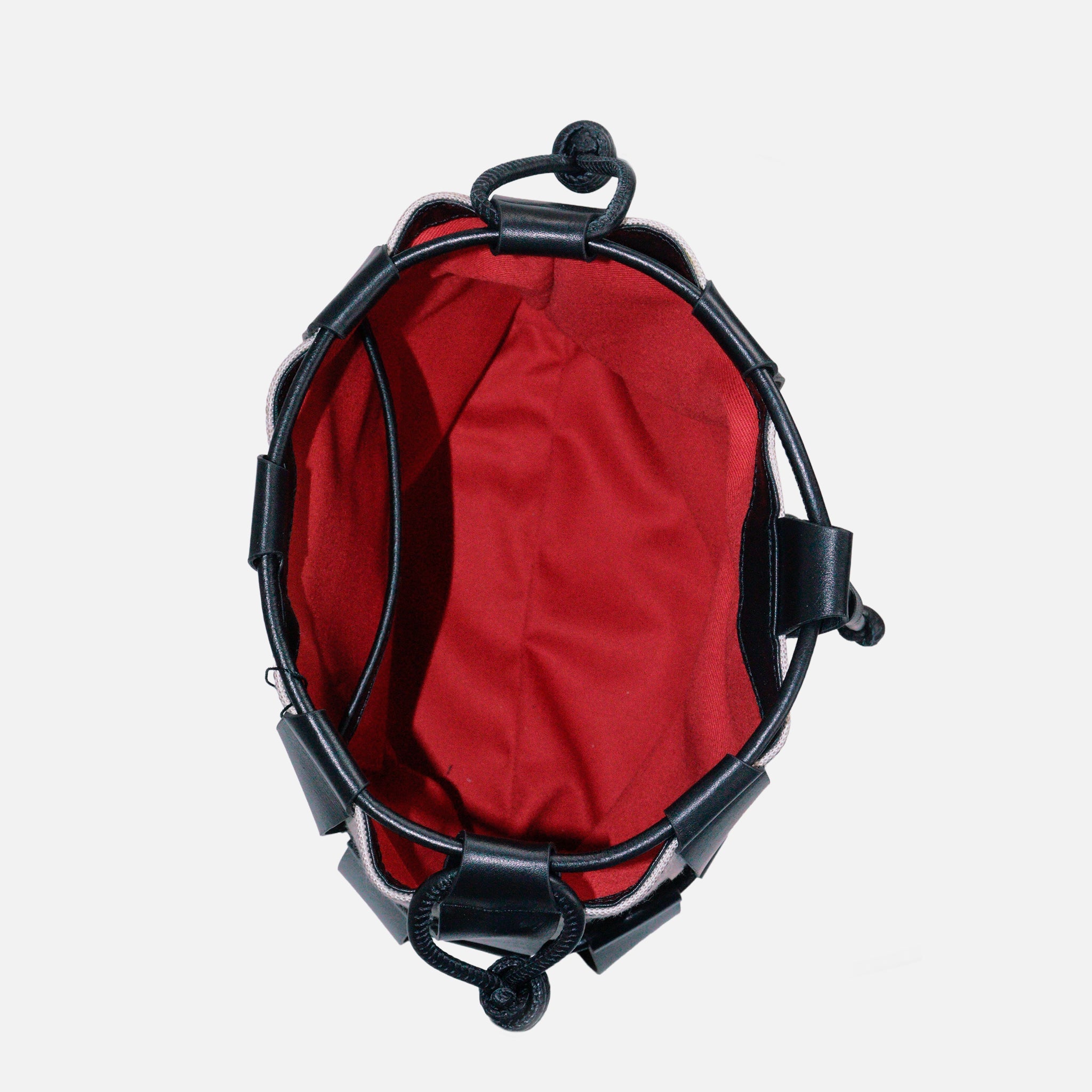Bolsa Zena em Couro Preto - Balaia
