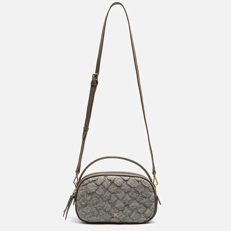 Bolsa Lívia em Couro Pirarucu Cinza