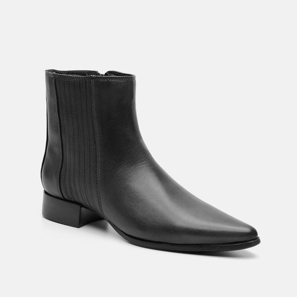 Bota bico fino e salto bloco em couro preto - Balaia