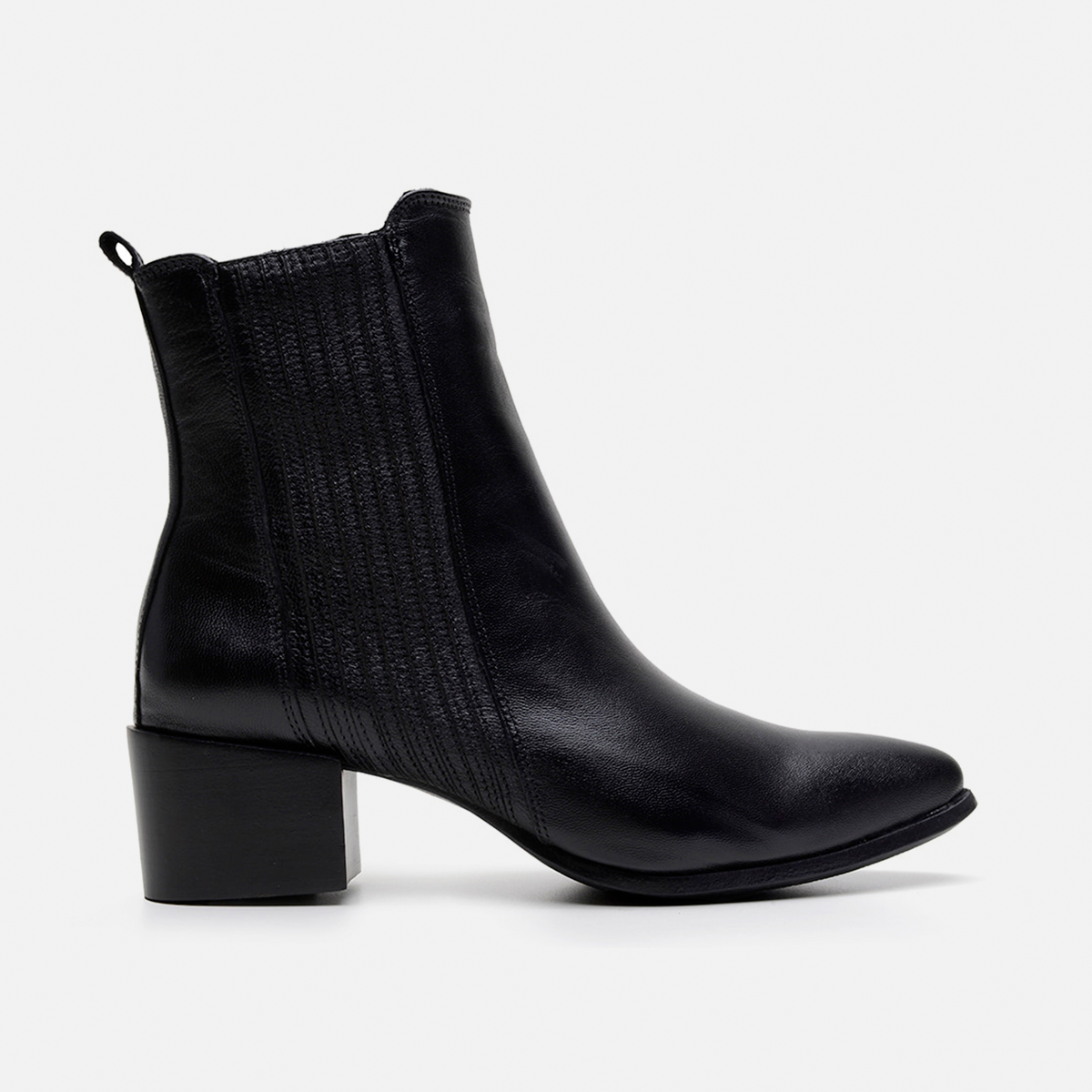 Bota salto bloco em couro preto