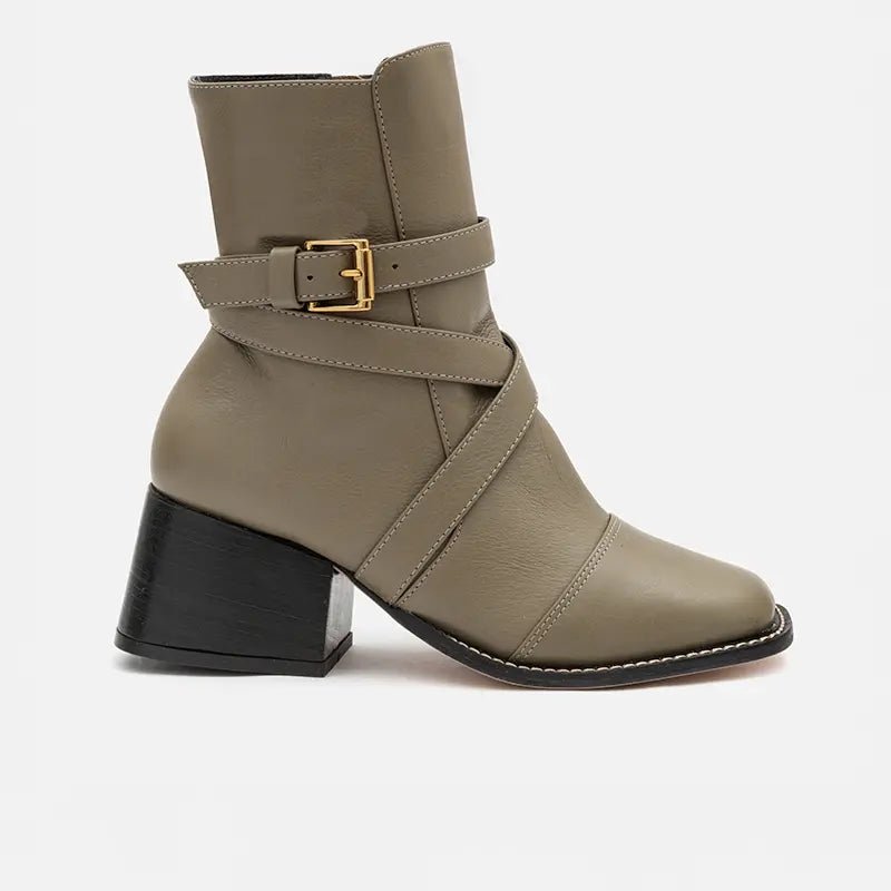 Bota Entrelaçada em Couro Khaki - Balaia