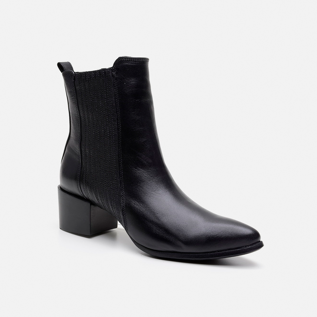 Bota salto bloco em couro preto