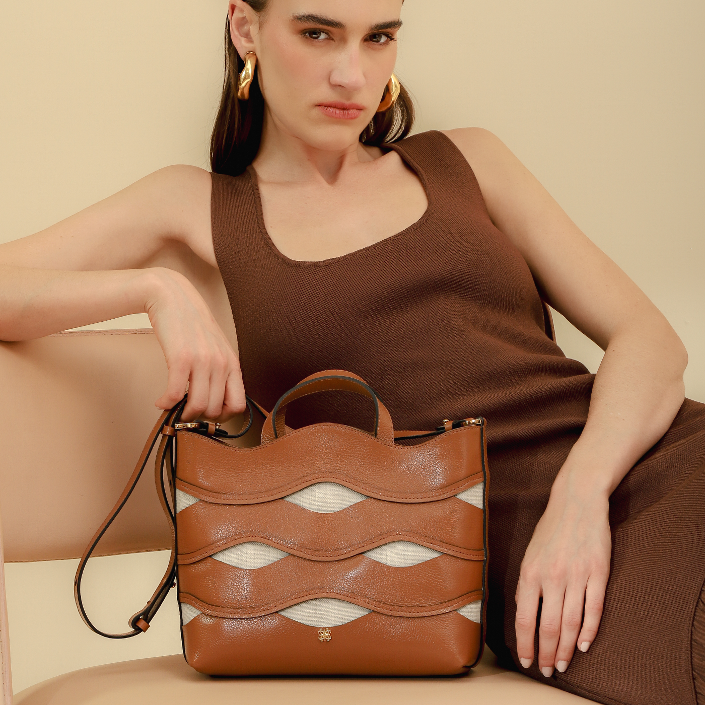 Bolsa Wave em Couro Carmel