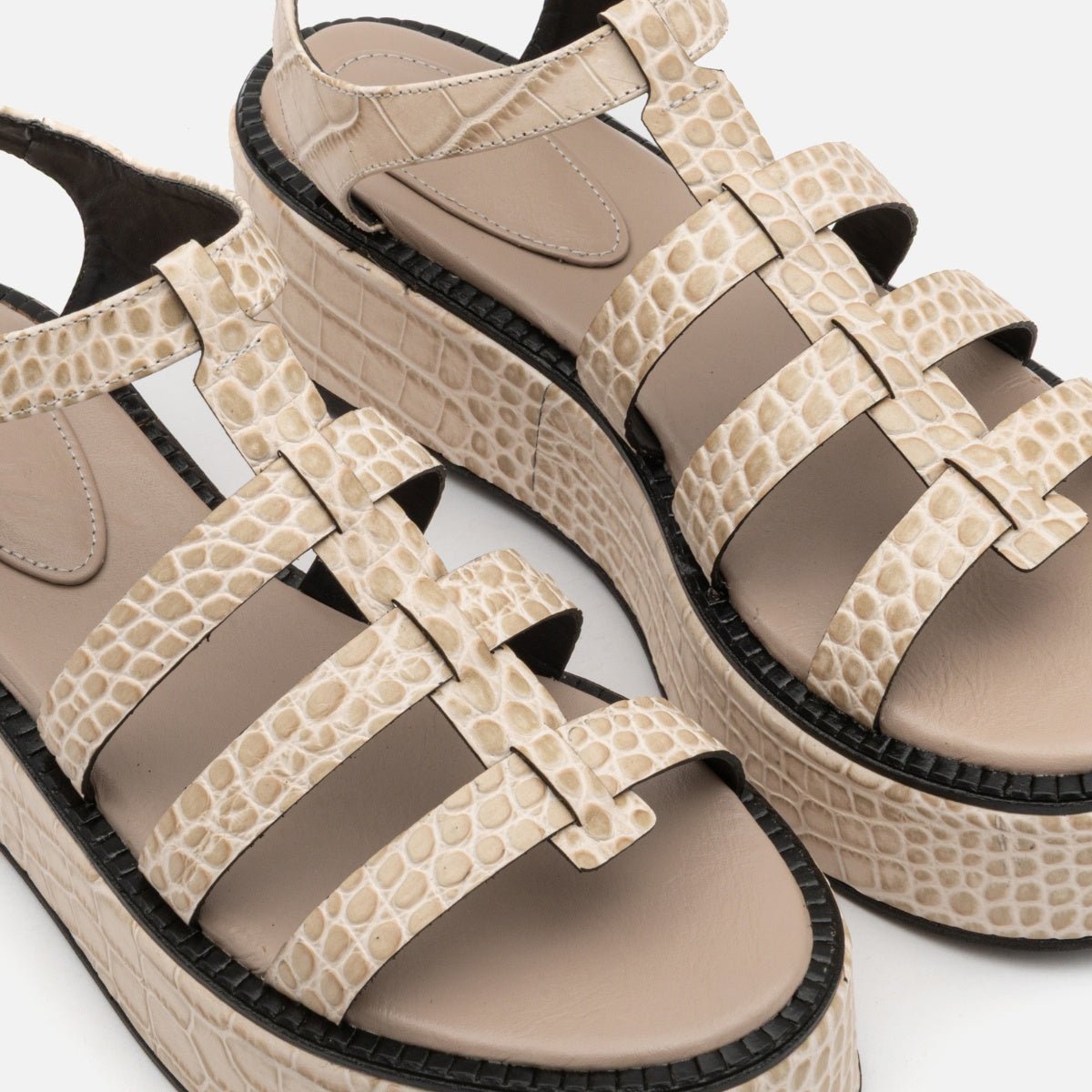 Flatform Fisherman em Couro Croco Off White - Balaia