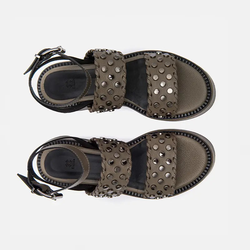 Flatform com Tachas em Couro Khaki