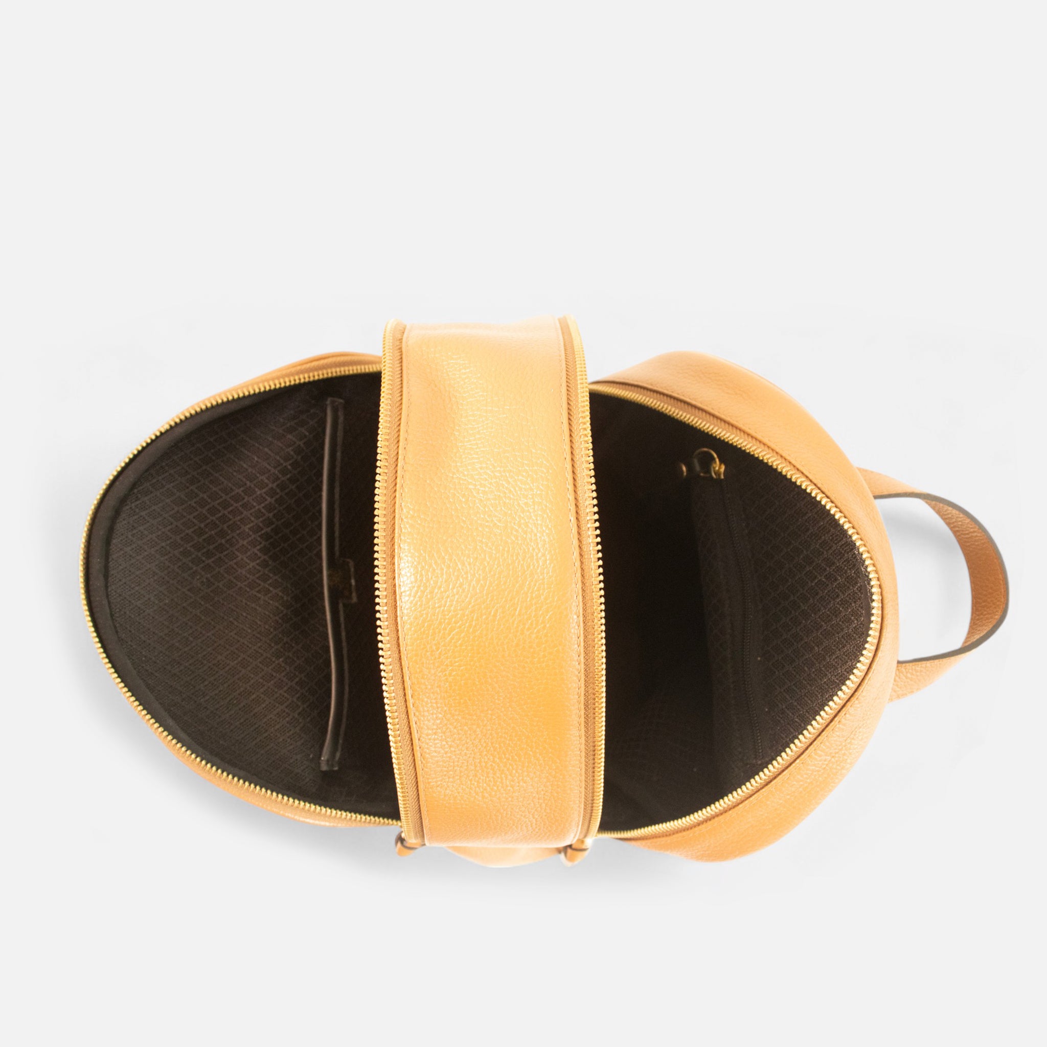 Mochila Basic M em Couro Carmel