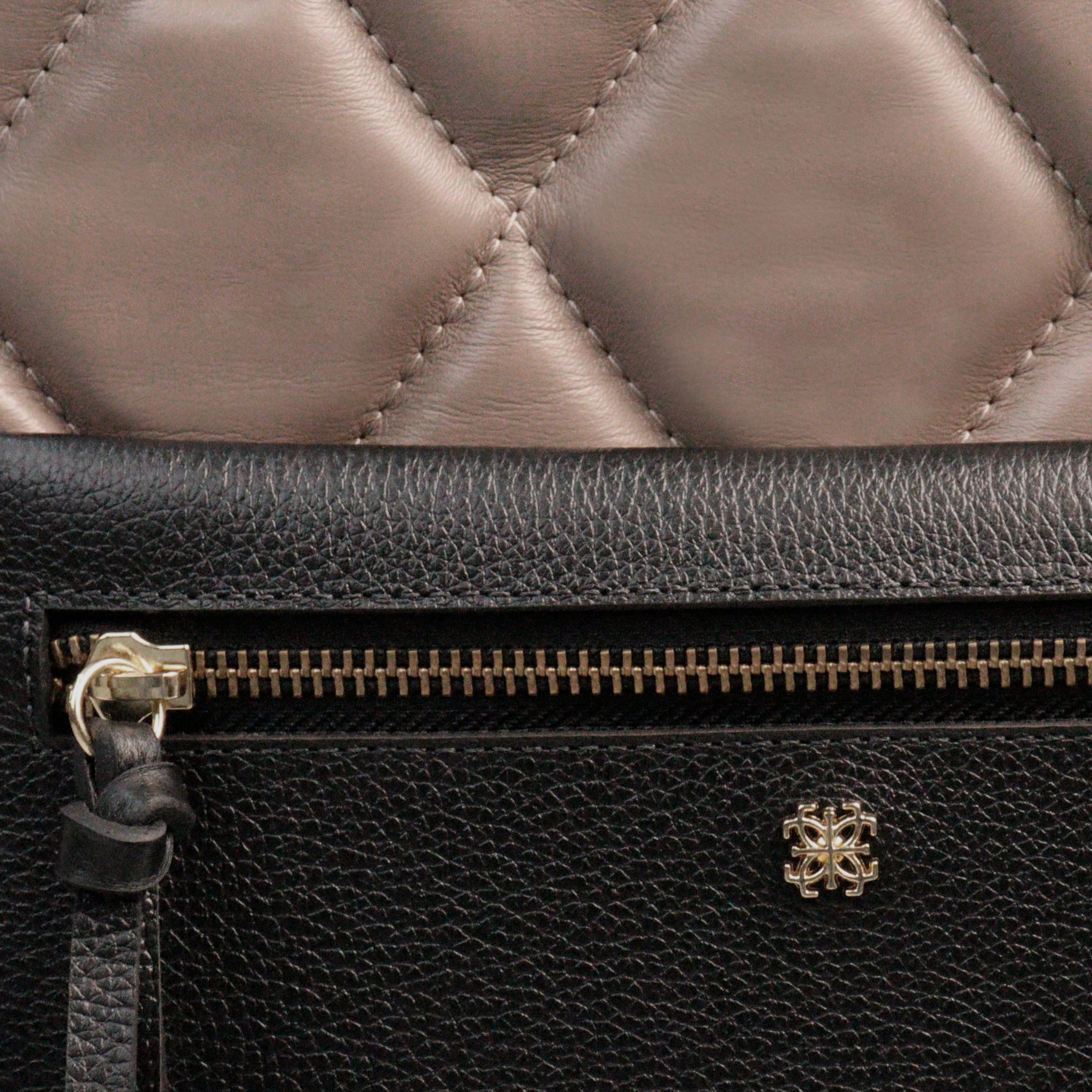 Bolsa Rafa G em Couro Grigio e Preto