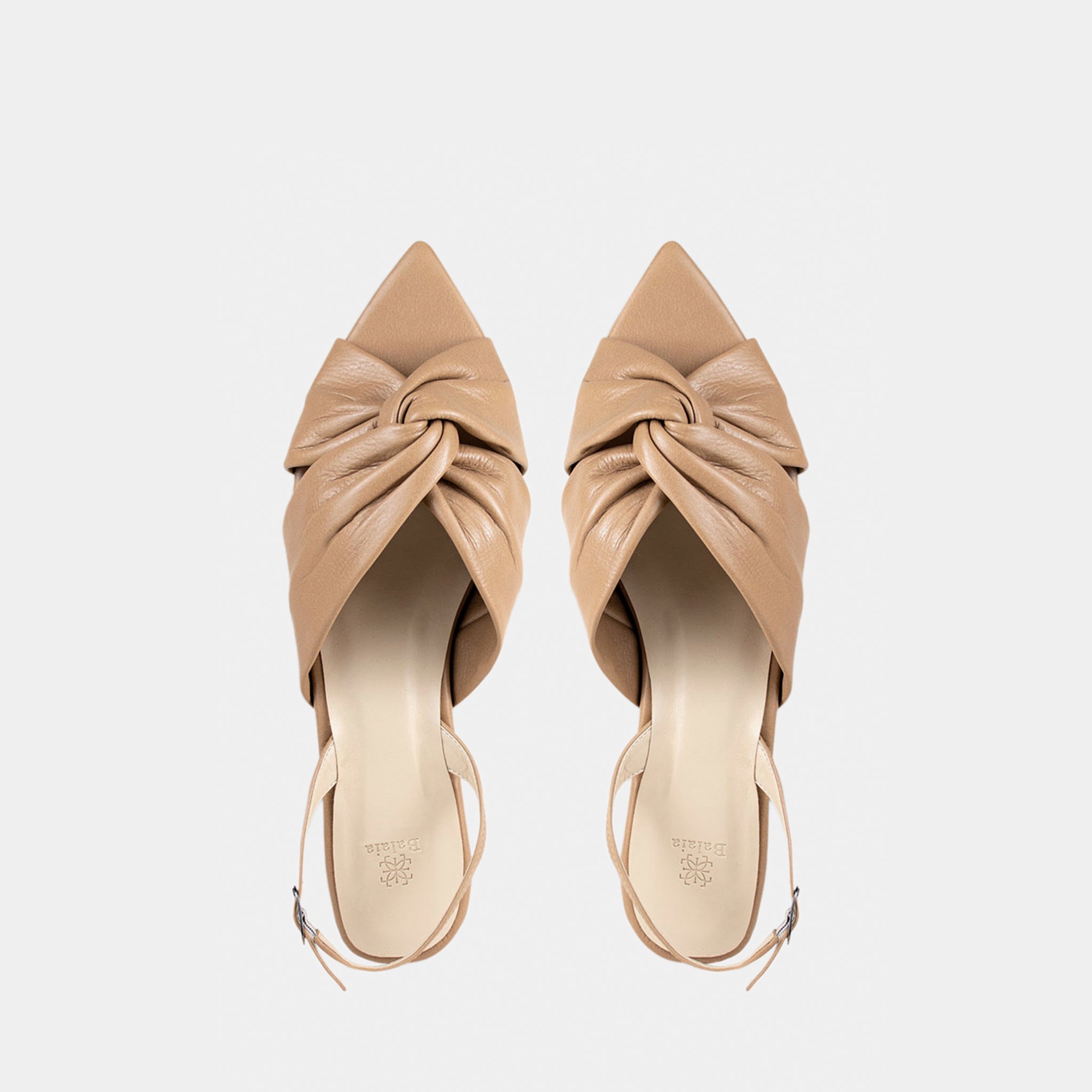 Slingback Tiras Entrelaçadas Pillow em Couro Bege - Balaia