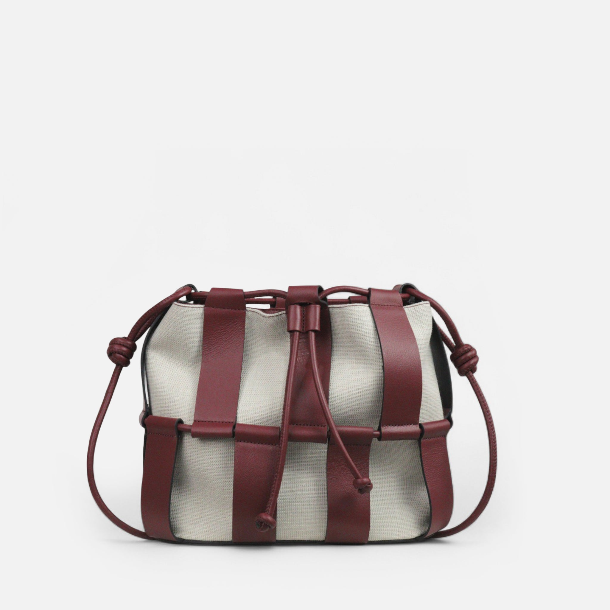 Bolsa Zena em Couro Cabernet
