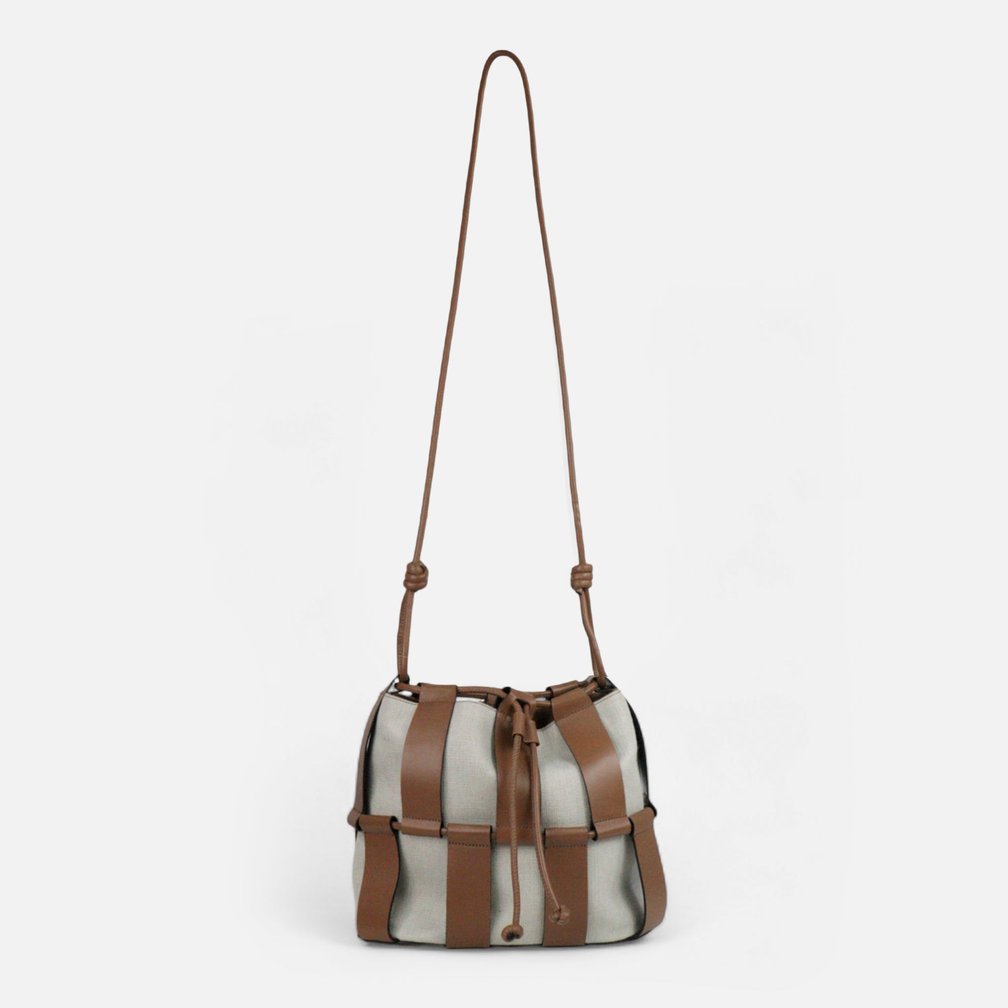 Bolsa Zena em Couro Carmel